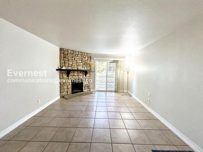 Foto del edificio - 13200 E Jewell Ave