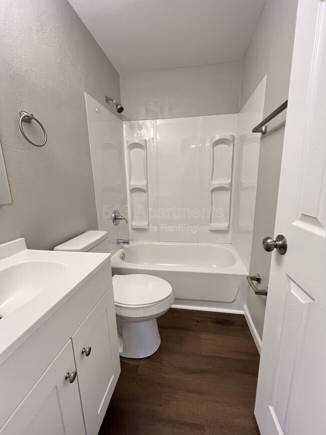 Foto del edificio - 524 Rockdale Ave