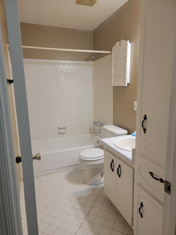 Foto del edificio - 4556 Gordon Ct