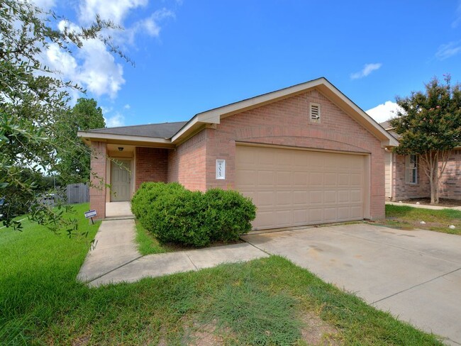 Foto del edificio - Cozy 1-story 3/2 corner lot