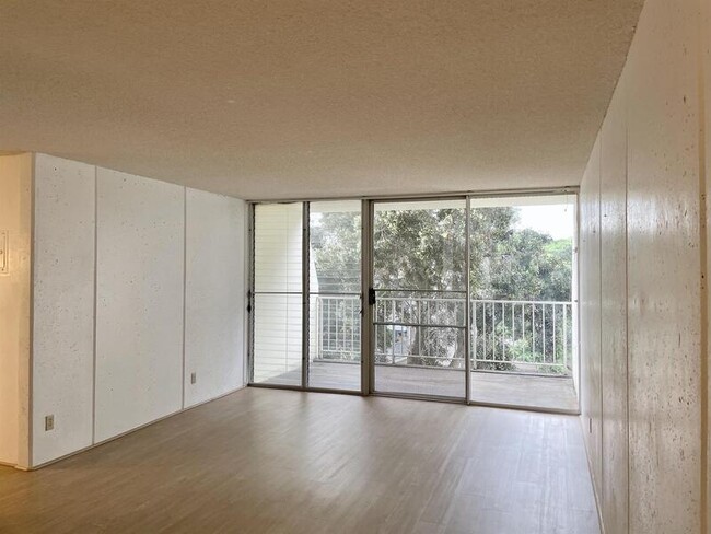 Building Photo - 95-2043-2043 Waikalani Pl