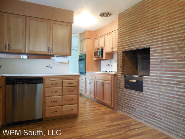 Foto del edificio - 3 br, 1 bath House - 10401 SE 211th St
