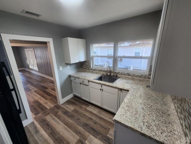 Foto del edificio - 522 E 5th St