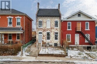 Building Photo - 125 Cathcart St
