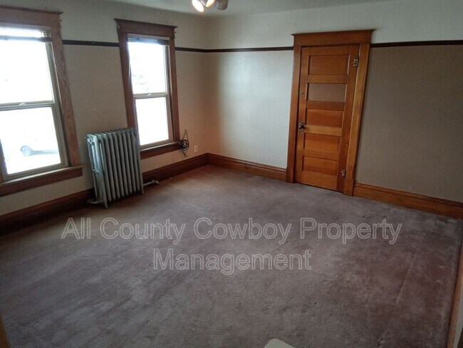 Foto del edificio - 268 N 2nd St