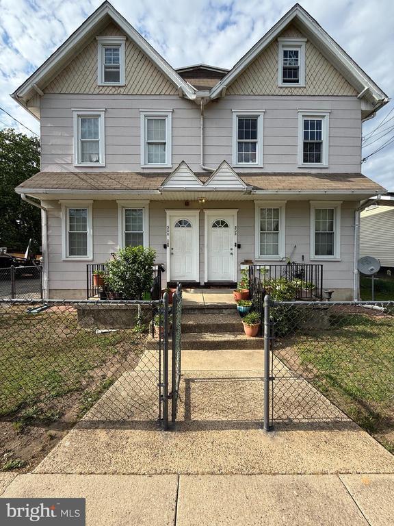 Primary Photo - 300 Washington St