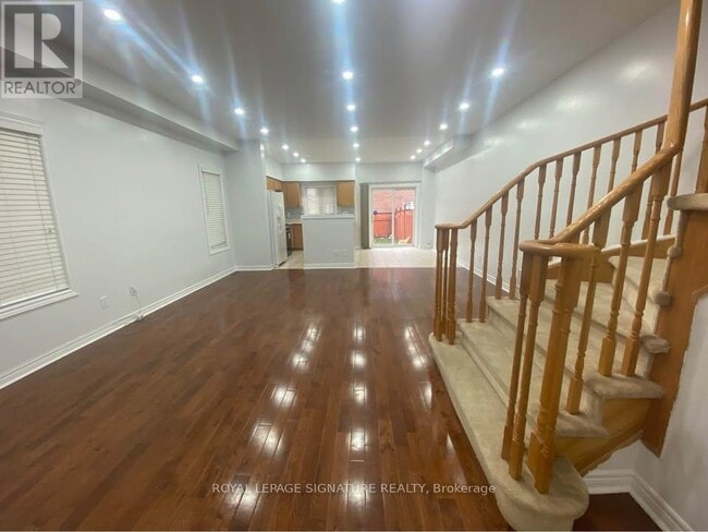 Building Photo - 5610 Freshwater Dr