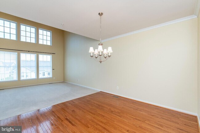 Foto del edificio - 415 Granville Ct