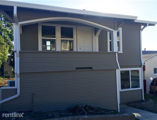 Primary Photo - 109 Hilborn St