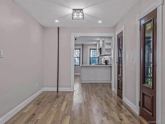 Building Photo - 643 Decatur St