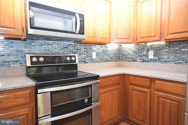 Building Photo - 37875 Wexford Pl