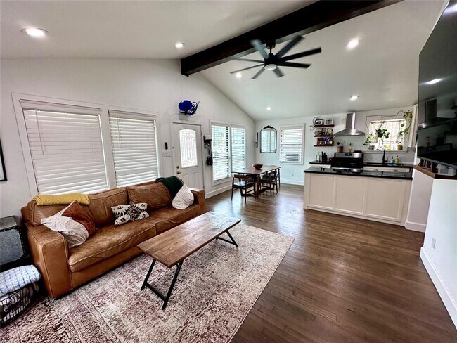 Foto del edificio - 3705 Chapman St