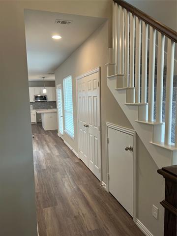 Foto principal - 212 Wayside Ct