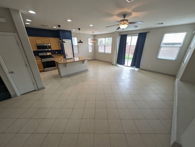 Foto del edificio - 7550 Morisset Ave