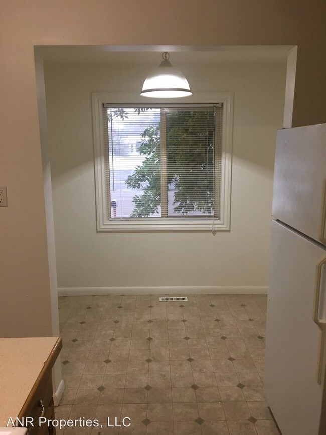 Foto del edificio - 2 br, 1 bath House - 111 E Center St