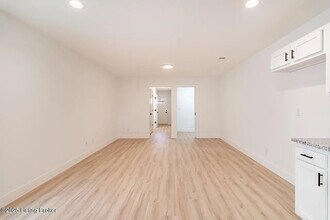 Building Photo - 1322 S Preston St