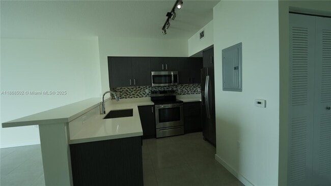 Foto del edificio - 729 NW 2nd St
