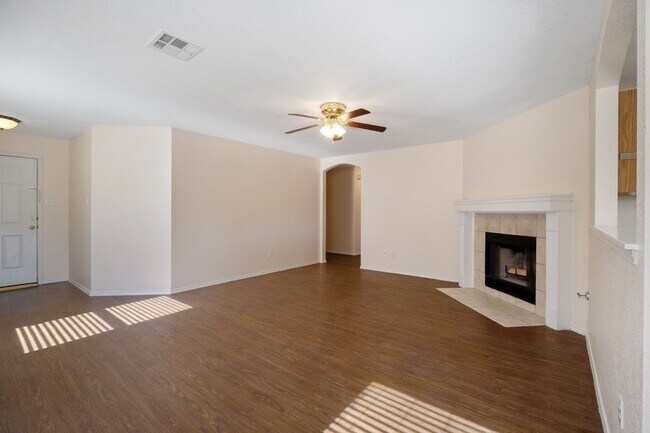 Building Photo - 17131 Dashwood Creek Dr