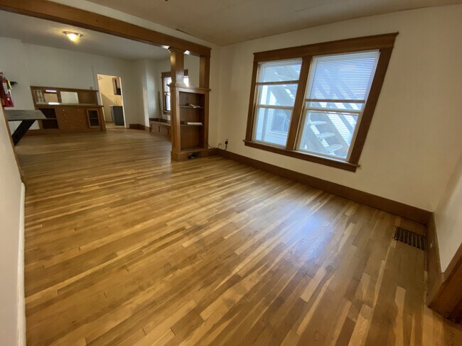 Sala de estar - 611 Tri-Plex