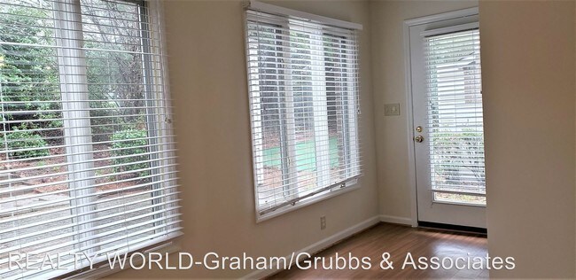 Building Photo - 2 br, 2 bath House - 604 Sherbrooke Circle