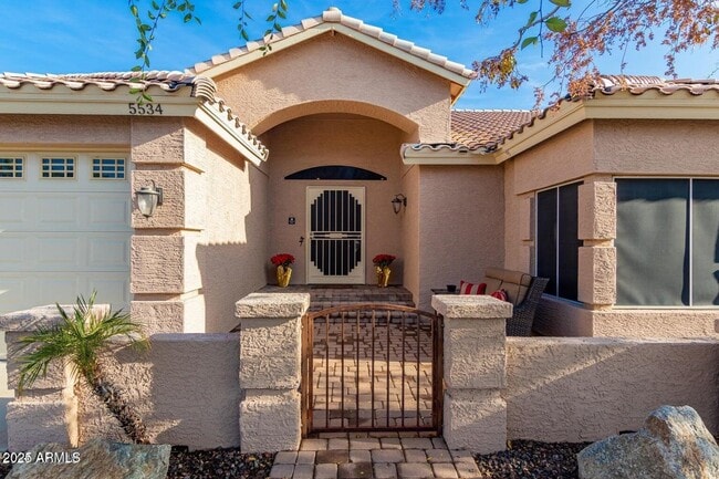 Building Photo - 5534 W Arrowhead Lakes Dr