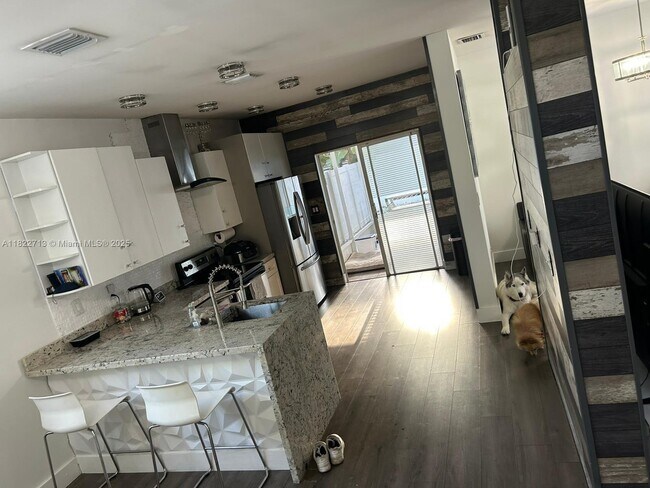 Foto del edificio - 3065 N 36th Ave