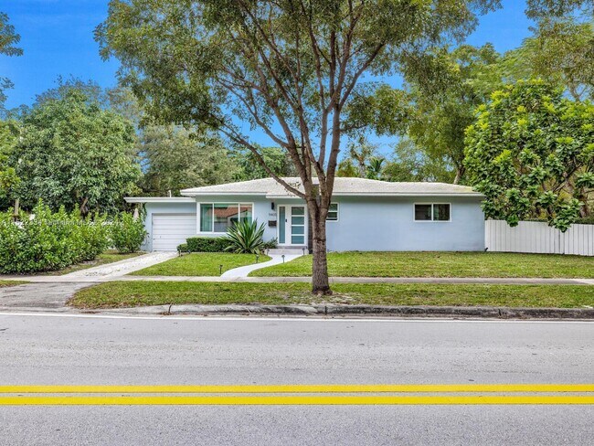 Foto del edificio - 9405 NW 2nd Ave