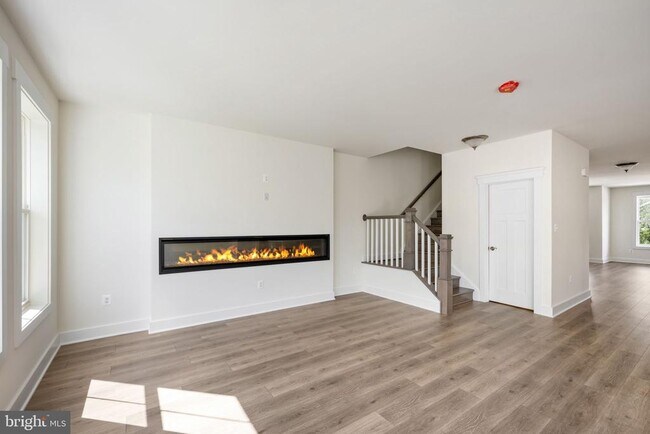 Foto del edificio - 354 Evermore Ln