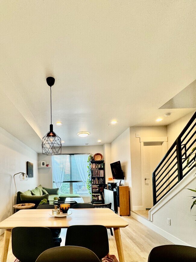 Building Photo - 3467 W 63rd Pl
