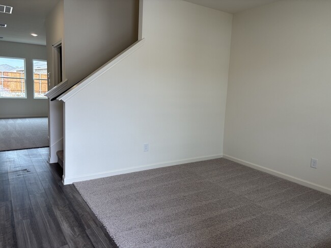 Foto del edificio - 1876 Purtis Crk Dr