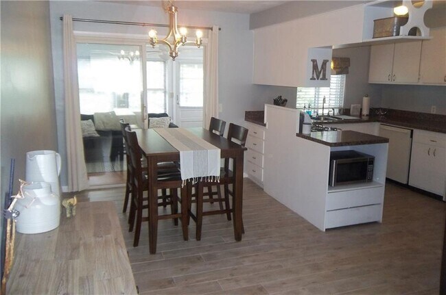 Foto del edificio - 4160 Post Rd