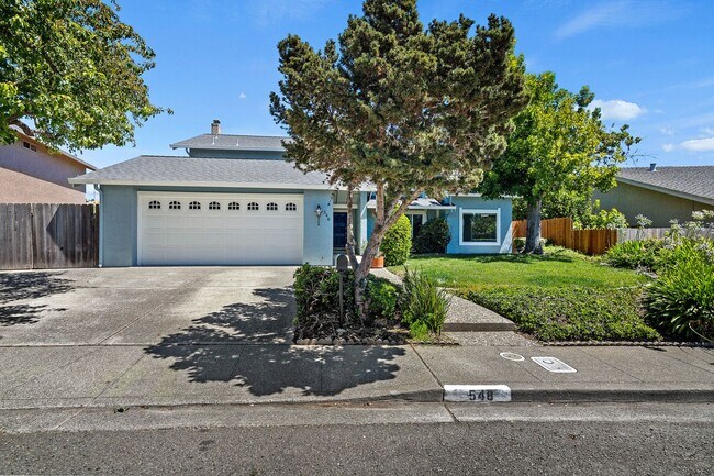 Building Photo - Large Recently Updated Two Story 5 Bedroom...