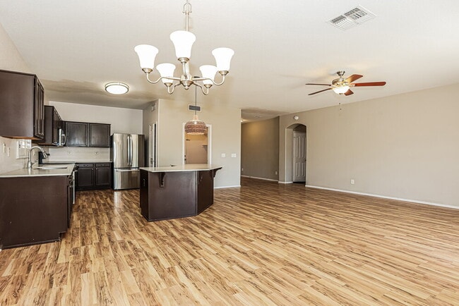 Foto del edificio - 11231 E Covina Cir