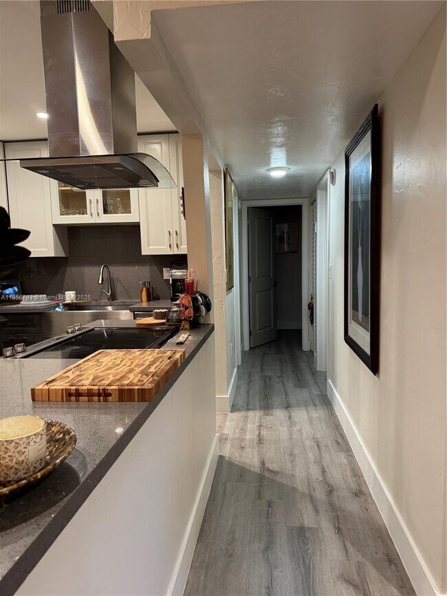 Foto del edificio - 8335 SW 72nd Ave