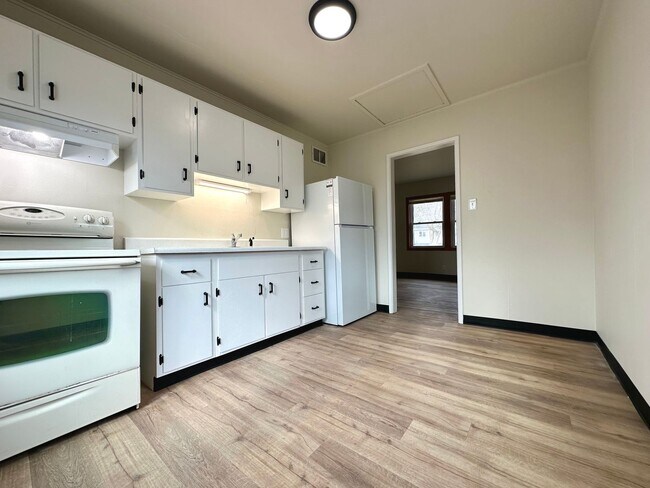 Foto del edificio - 3313-3315 Pompon Street