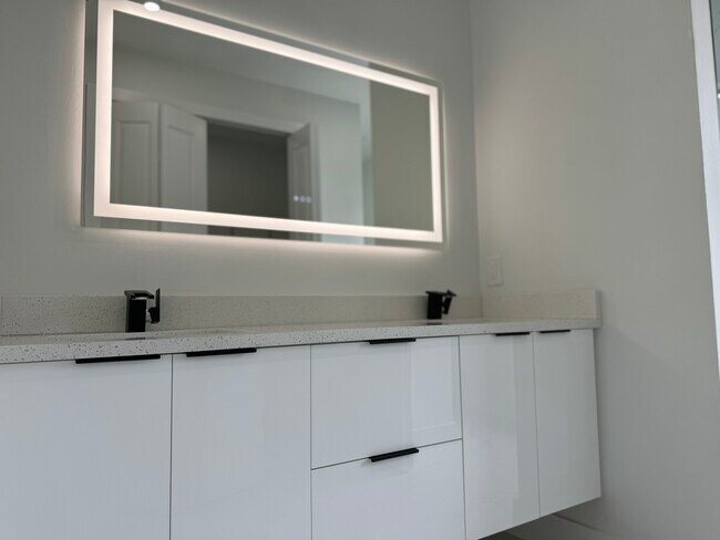 Foto del edificio - 3210 8th St SW