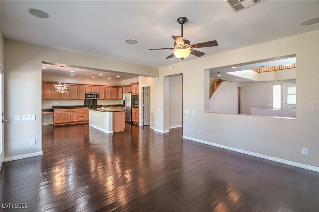 Foto principal - 2464 Sturrock Dr