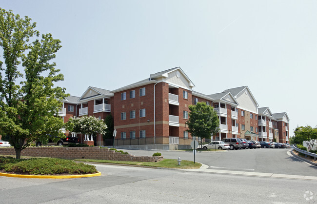 Building Photo - Parham Park Place I & II