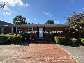 Building Photo - 3211 Lochinvar Dr