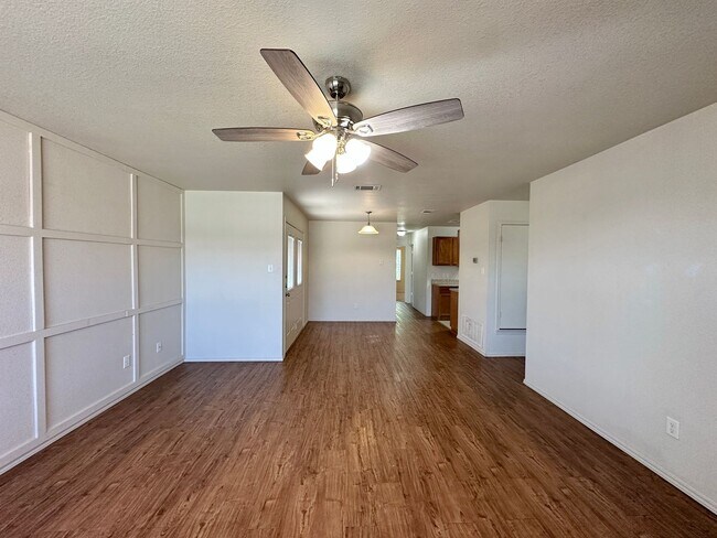 Building Photo - 6410 Temora Loop