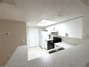 Building Photo - 5045 Wiles Rd