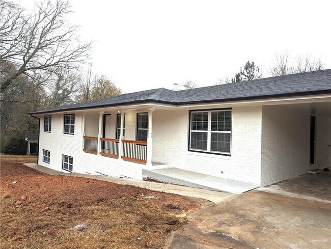 Building Photo - 11170 Cumming Hwy