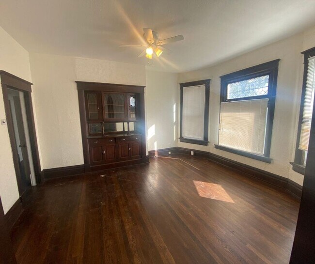 Foto del edificio - 701 N 24th St.