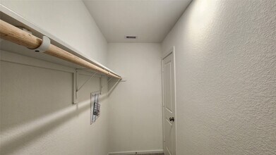 Building Photo - 16202 Rustic Prairie Dr