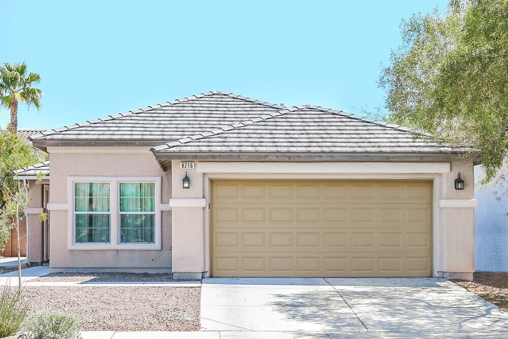Foto principal - 8216 N Corset Creek St