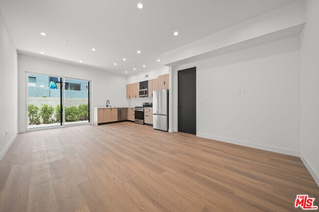 Building Photo - 11315 Huston St