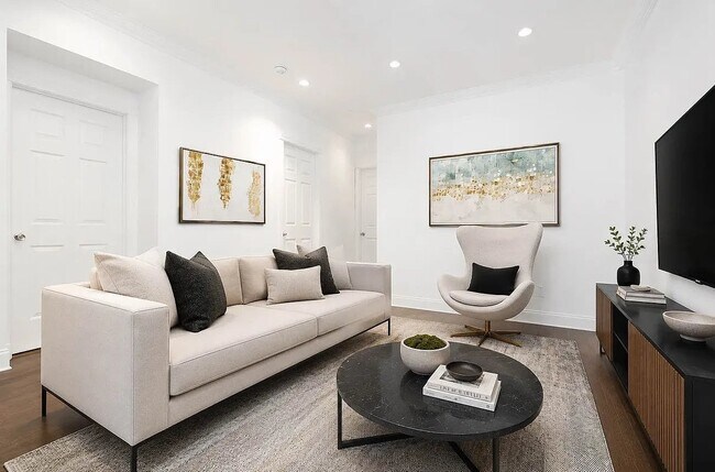 Foto del edificio - 315 E 10th St