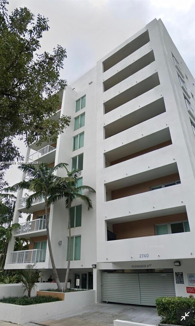 Building Photo - 2740 SW 28th Terrace