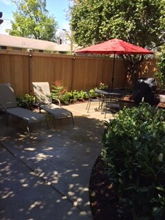 Shared courtyard pation - 1826 14th Ave