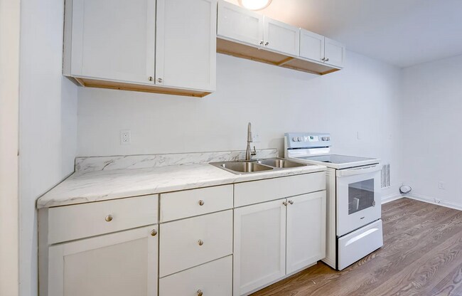 Foto del edificio - 15216 Bellaire Ave